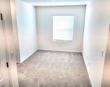 1241 Yellow Finch Drive - Photo Thumbnail 23