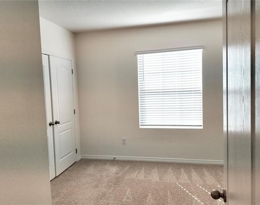 1241 Yellow Finch Drive - Photo Thumbnail 24