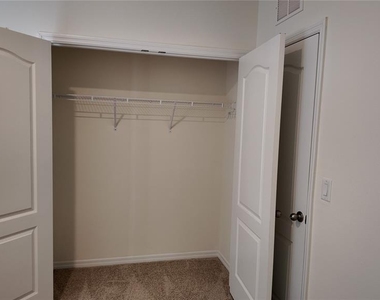 1241 Yellow Finch Drive - Photo Thumbnail 31