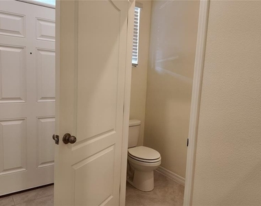 1241 Yellow Finch Drive - Photo Thumbnail 9