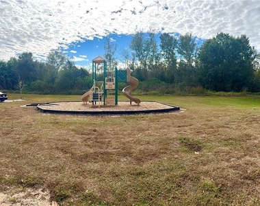 1241 Yellow Finch Drive - Photo Thumbnail 39