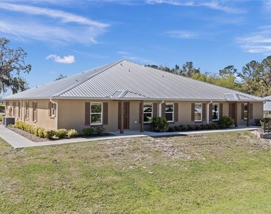 4415 Nw 74th Terrace - Photo Thumbnail 2