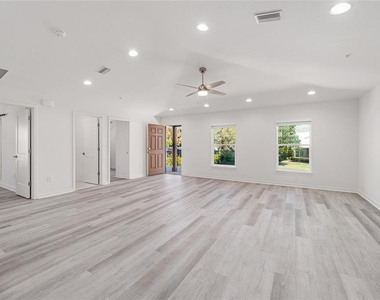 4415 Nw 74th Terrace - Photo Thumbnail 13