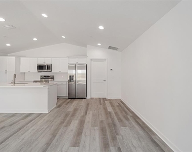7462 Nw 44th Lane - Photo Thumbnail 7