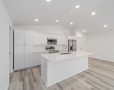 7462 Nw 44th Lane - Photo Thumbnail 11