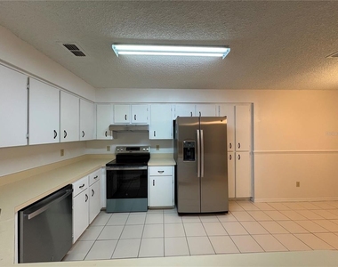 2870 Sw 143rd Place Road - Photo Thumbnail 12