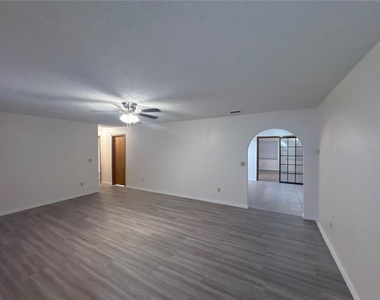 2870 Sw 143rd Place Road - Photo Thumbnail 11