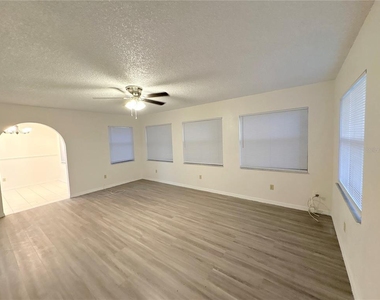 2870 Sw 143rd Place Road - Photo Thumbnail 10