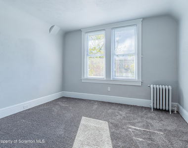 802 Quincy Avenue - Photo Thumbnail 16