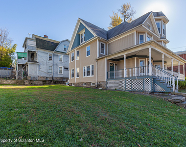 802 Quincy Avenue - Photo Thumbnail 4