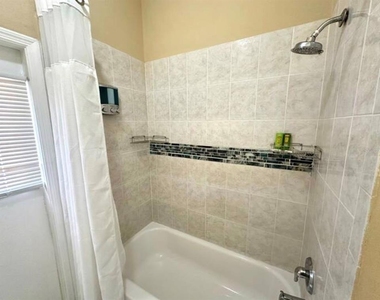 5212 Jasmine Trace Lane - Photo Thumbnail 10
