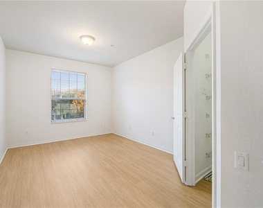 3332 Robert Trent Jones Drive - Photo Thumbnail 7