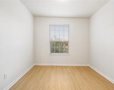 3332 Robert Trent Jones Drive - Photo Thumbnail 10