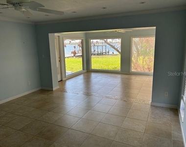 2844 Midsummer Drive - Photo Thumbnail 5