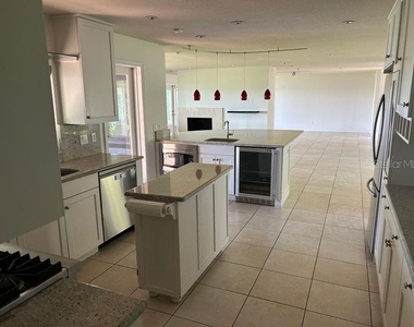 2844 Midsummer Drive - Photo Thumbnail 4