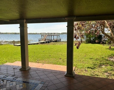 2844 Midsummer Drive - Photo Thumbnail 6