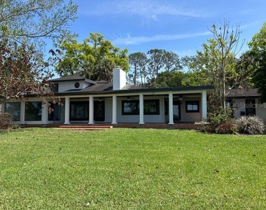 2844 Midsummer Drive - Photo Thumbnail 7
