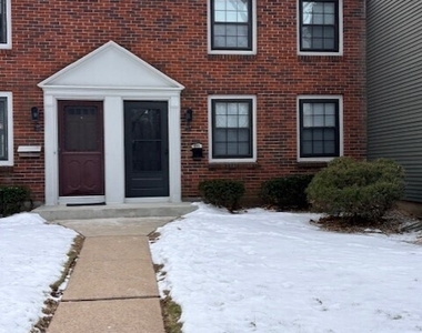 7 Spring Street - Photo Thumbnail 17