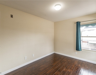 450 Elm Drive - Photo Thumbnail 21