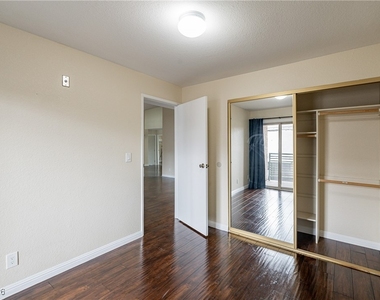 450 Elm Drive - Photo Thumbnail 16