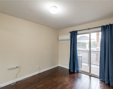 450 Elm Drive - Photo Thumbnail 14