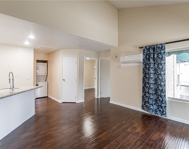 450 Elm Drive - Photo Thumbnail 3