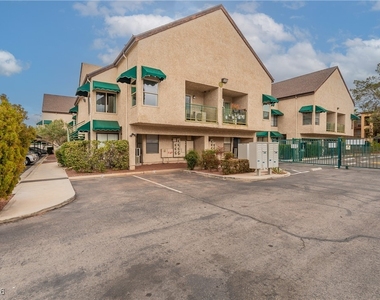 450 Elm Drive - Photo Thumbnail 23