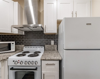 450 Elm Drive - Photo Thumbnail 9