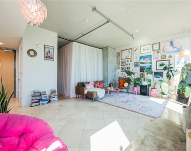 353 E Bonneville Avenue - Photo Thumbnail 10