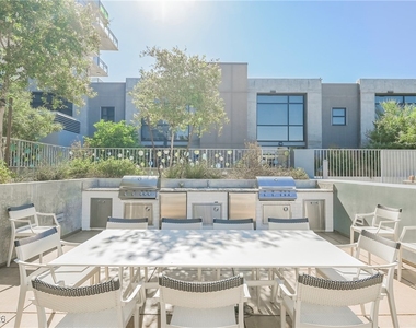 353 E Bonneville Avenue - Photo Thumbnail 39