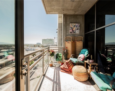 353 E Bonneville Avenue - Photo Thumbnail 15