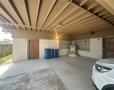 2300 Pardee Place - Photo Thumbnail 2