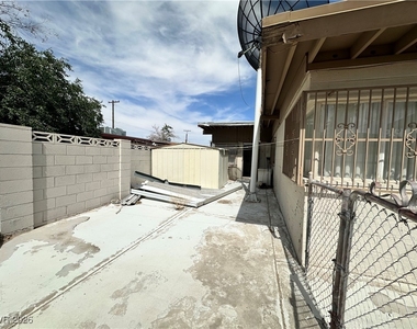 2300 Pardee Place - Photo Thumbnail 6