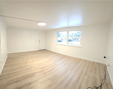 50 Strasbourg Drive - Photo Thumbnail 2