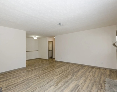 730 Franklin Se - Photo Thumbnail 3