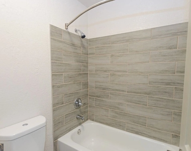 730 Franklin Se - Photo Thumbnail 8