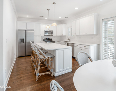 29 Pavilion Avenue - Photo Thumbnail 7