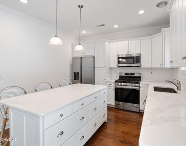 29 Pavilion Avenue - Photo Thumbnail 8