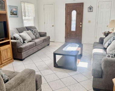 17 Danby Place - Photo Thumbnail 8