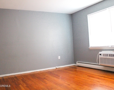 364 Westwood Avenue - Photo Thumbnail 7