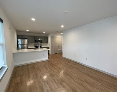 5520 Gaston Avenue - Photo Thumbnail 3