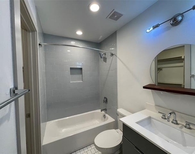 5520 Gaston Avenue - Photo Thumbnail 8