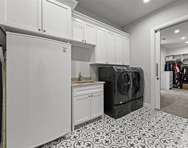 6381 Rigel Road - Photo Thumbnail 31