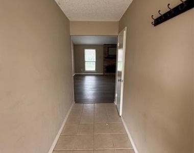 614 Circle Creek Drive - Photo Thumbnail 1