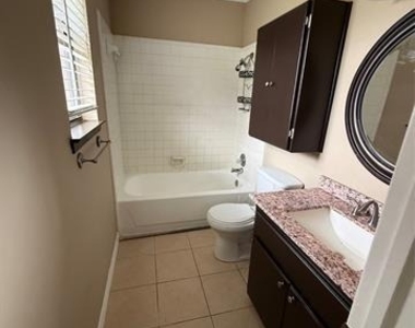 614 Circle Creek Drive - Photo Thumbnail 5
