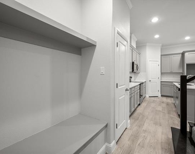 2355 Spring Park Boulevard - Photo Thumbnail 16