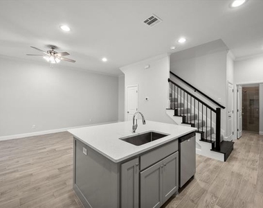 2355 Spring Park Boulevard - Photo Thumbnail 14