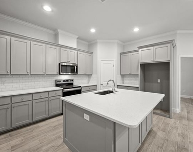 2355 Spring Park Boulevard - Photo Thumbnail 11