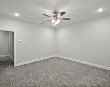 2355 Spring Park Boulevard - Photo Thumbnail 20