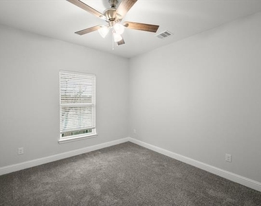 2355 Spring Park Boulevard - Photo Thumbnail 24
